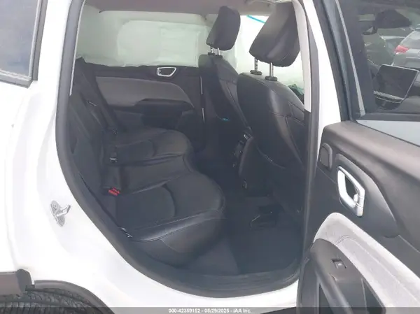 3C4NJDFB7NT181093 2022 JEEP COMPASS - Image 8