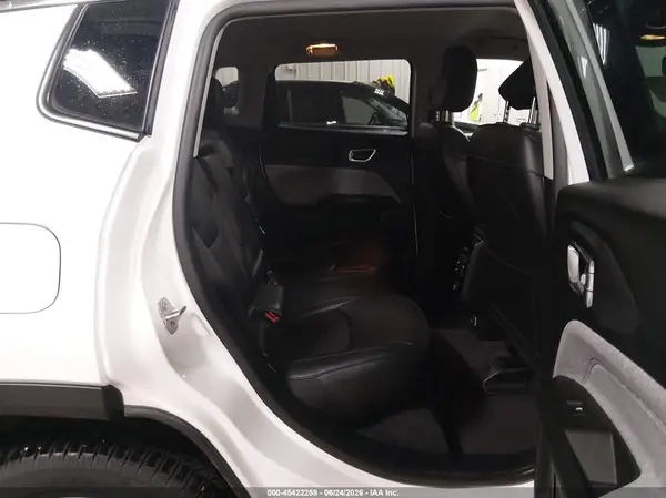 3C4NJDFB7NT184706 2022 JEEP COMPASS - Image 8