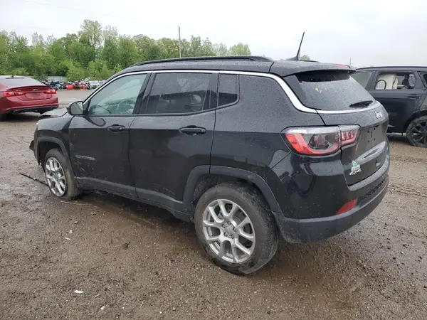 3C4NJDFB7NT219096 2022 JEEP COMPASS - Image 2