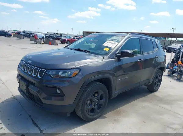 3C4NJDFB7NT219258 2022 JEEP COMPASS - Image 2