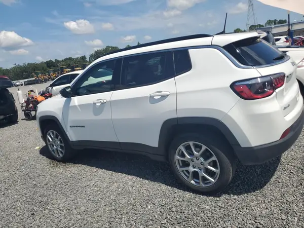 3C4NJDFB7NT222905 2022 JEEP COMPASS - Image 2