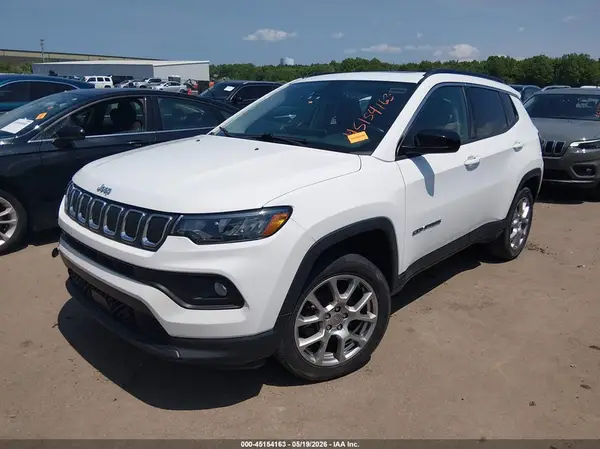 3C4NJDFB7NT236352 2022 JEEP COMPASS - Image 2