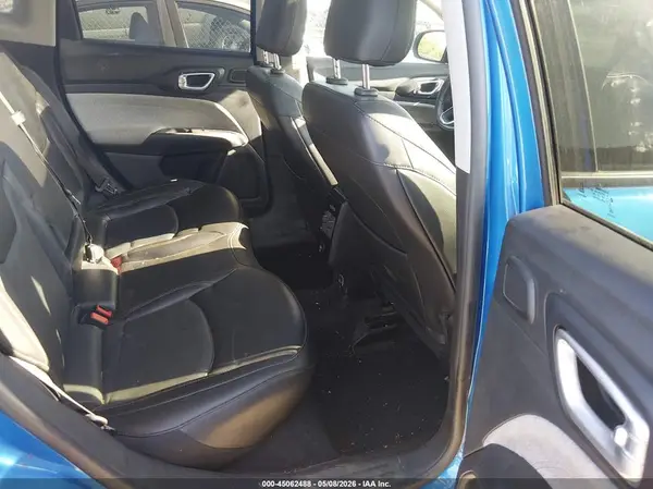 3C4NJDFB8NT109092 2022 JEEP COMPASS - Image 8