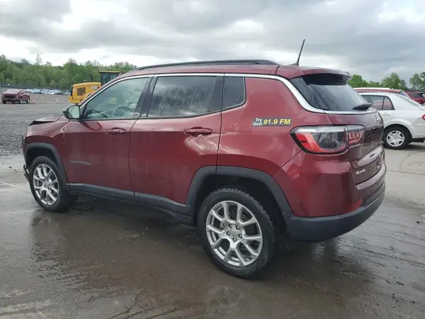 3C4NJDFB8NT118522 2022 JEEP COMPASS - Image 2
