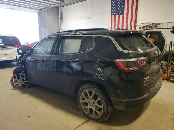 3C4NJDFB8NT127298 2022 JEEP COMPASS - Image 2