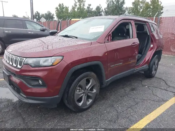 3C4NJDFB8NT130153 2022 JEEP COMPASS - Image 2