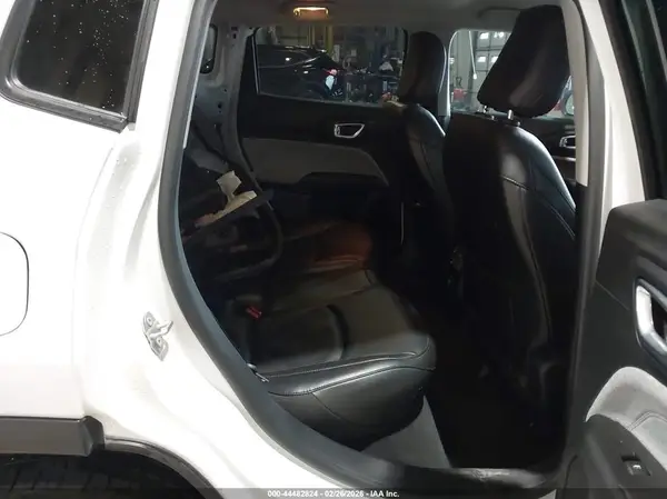 3C4NJDFB8NT132386 2022 JEEP COMPASS - Image 8