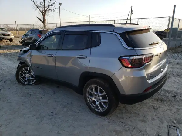 3C4NJDFB8NT178915 2022 JEEP COMPASS - Image 2