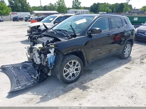 3C4NJDFB8NT183788 2022 JEEP COMPASS - Image 2