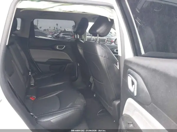3C4NJDFB8NT197416 2022 JEEP COMPASS - Image 8