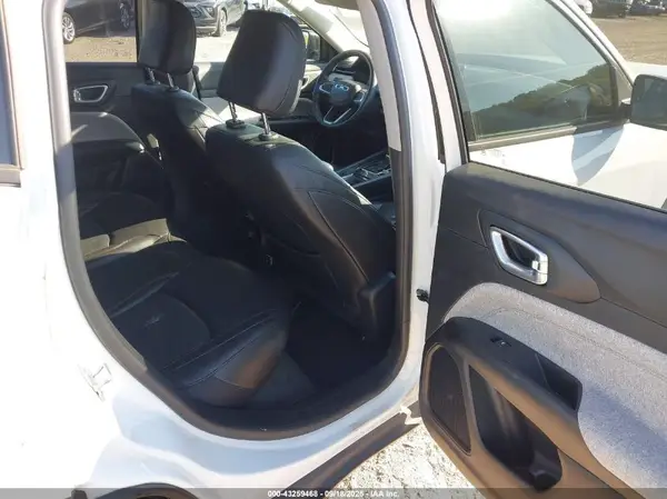 3C4NJDFB8NT219172 2022 JEEP COMPASS - Image 8