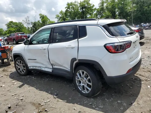 3C4NJDFB9NT112518 2022 JEEP COMPASS - Image 2