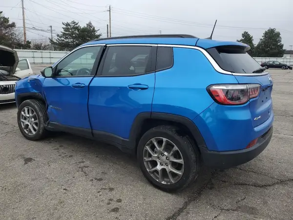 3C4NJDFB9NT118285 2022 JEEP COMPASS - Image 2