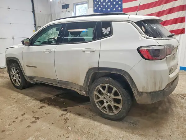 3C4NJDFB9NT128931 2022 JEEP COMPASS - Image 2