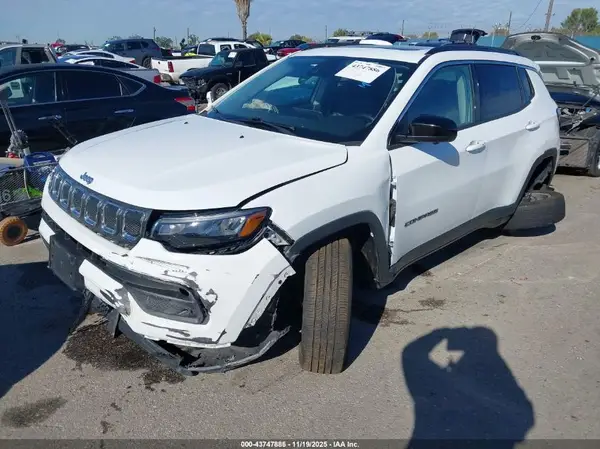 3C4NJDFB9NT212294 2022 JEEP COMPASS - Image 2