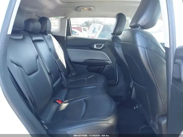3C4NJDFB9NT212294 2022 JEEP COMPASS - Image 8