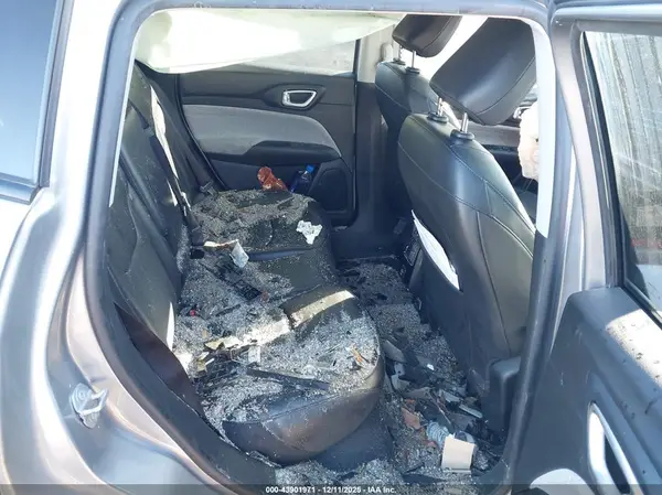 3C4NJDFB9NT234196 2022 JEEP COMPASS - Image 8