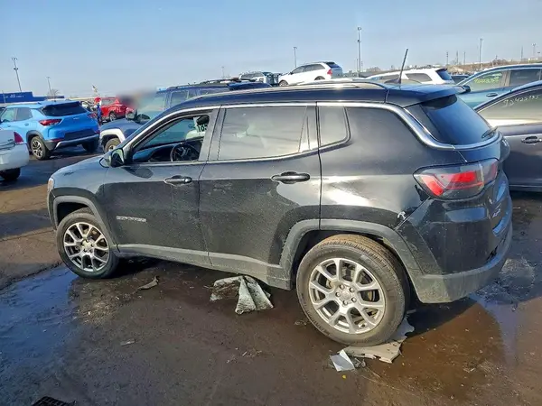 3C4NJDFBXNT109286 2022 JEEP COMPASS - Image 2