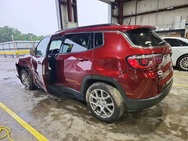 3C4NJDFBXNT118019 2022 JEEP COMPASS - Image 2