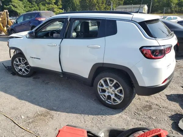 3C4NJDFBXNT185204 2022 JEEP COMPASS - Image 2