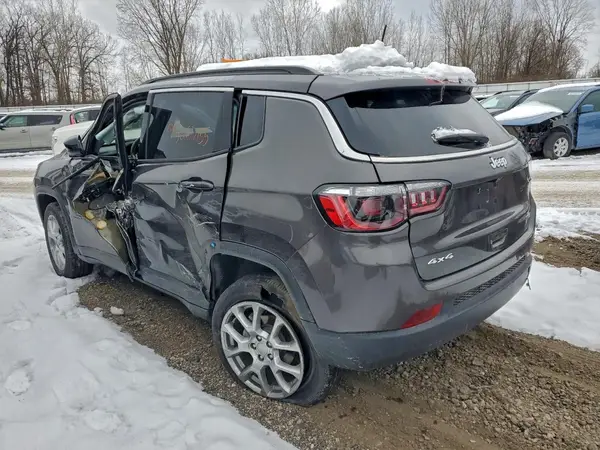 3C4NJDFBXNT219108 2022 JEEP COMPASS - Image 2