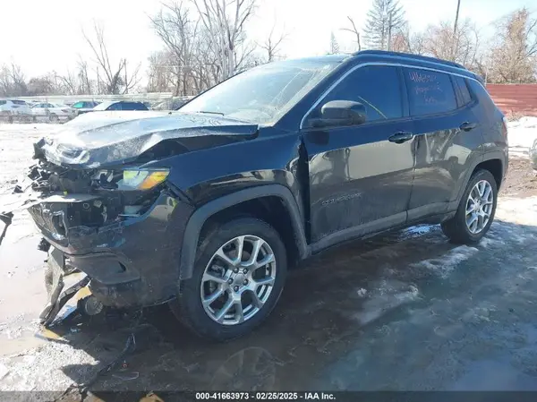 3C4NJDFBXNT236197 2022 JEEP COMPASS - Image 2
