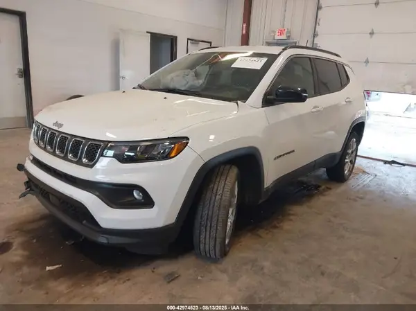 3C4NJDFN0PT504140 2023 JEEP COMPASS - Image 2
