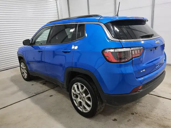 3C4NJDFN2PT505113 2023 JEEP COMPASS - Image 2