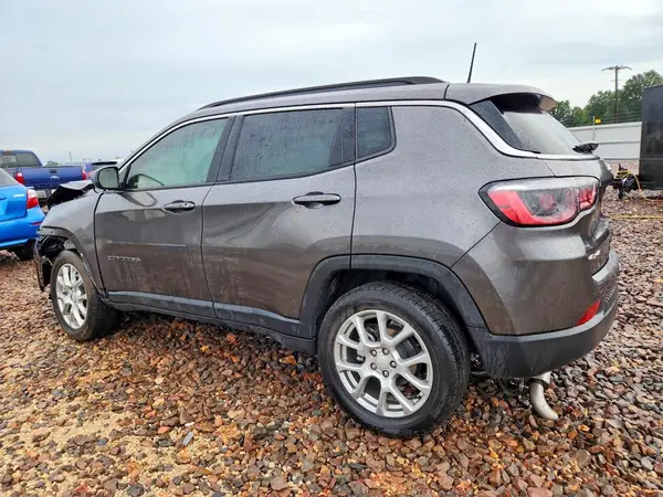 3C4NJDFN2PT556126 2023 JEEP COMPASS - Image 2