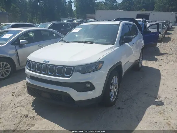 3C4NJDFN2PT573394 2023 JEEP COMPASS - Image 2