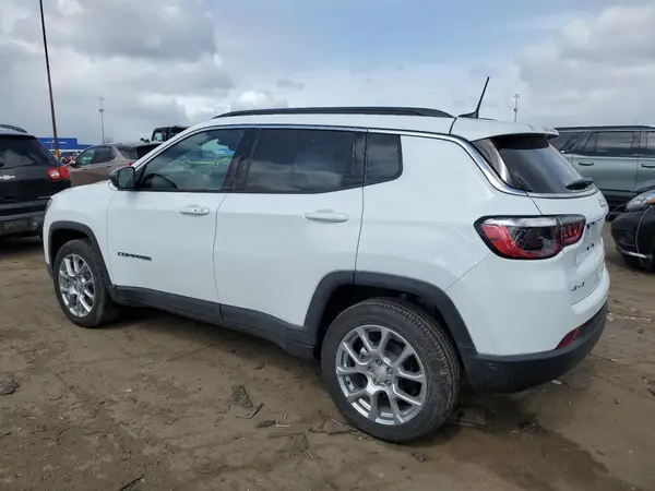 3C4NJDFN2RT104213 2024 JEEP COMPASS - Image 2