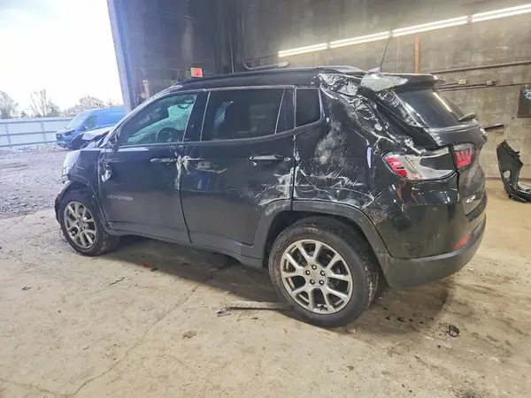 3C4NJDFN3PT502141 2023 JEEP COMPASS - Image 2