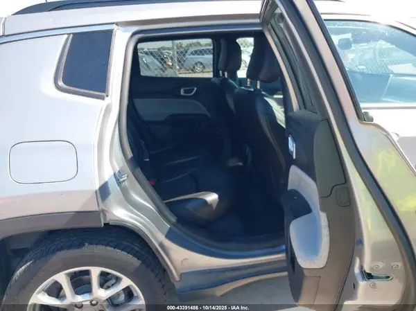 3C4NJDFN3PT532093 2023 JEEP COMPASS - Image 8