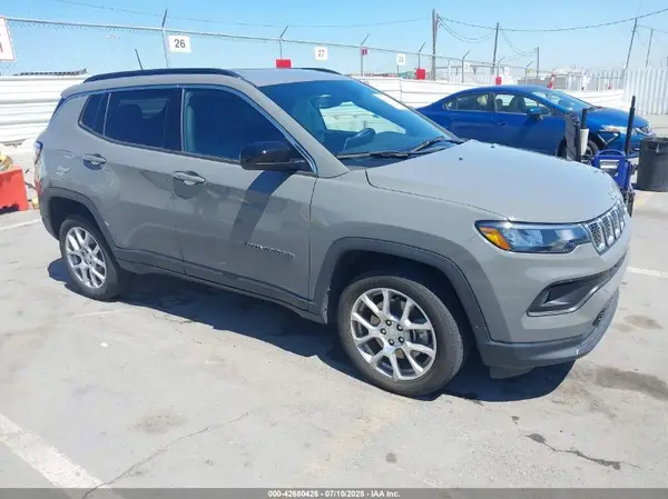3C4NJDFN3PT541389 2023 JEEP COMPASS - Image 1