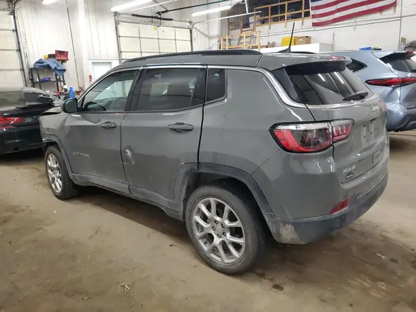 3C4NJDFN3PT569886 2023 JEEP COMPASS - Image 2