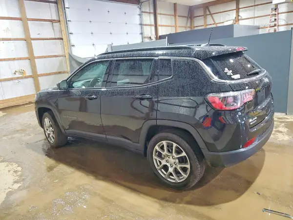 3C4NJDFN4PT571680 2023 JEEP COMPASS - Image 2