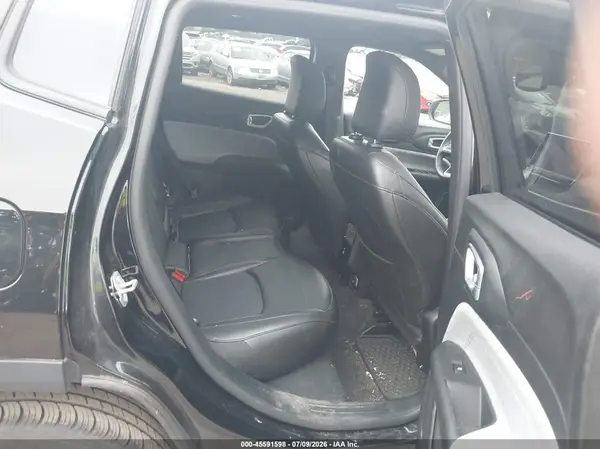 3C4NJDFN5PT526781 2023 JEEP COMPASS - Image 8