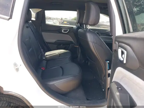 3C4NJDFN5RT132085 2024 JEEP COMPASS - Image 8