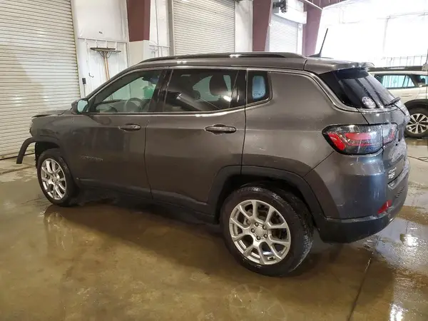 3C4NJDFN7PT519699 2023 JEEP COMPASS - Image 2