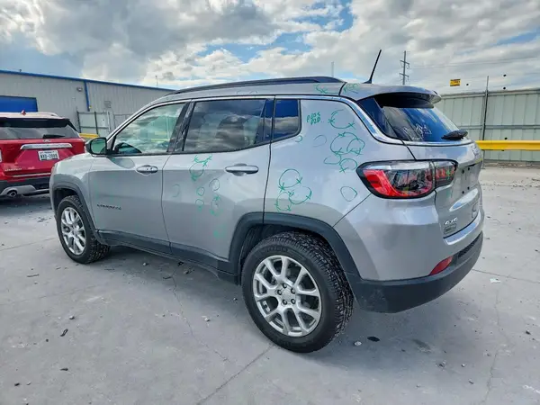 3C4NJDFN7PT533909 2023 JEEP COMPASS - Image 2