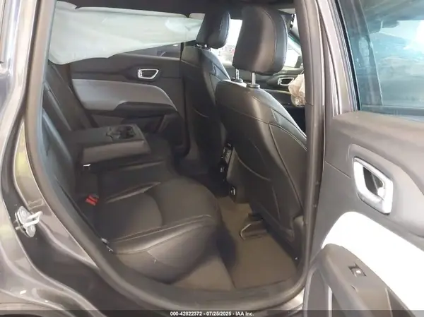 3C4NJDFN7PT547874 2023 JEEP COMPASS - Image 8