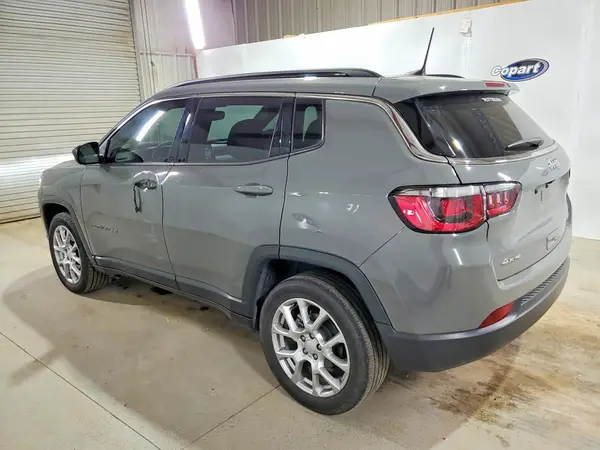 3C4NJDFN7PT548605 2023 JEEP COMPASS - Image 2