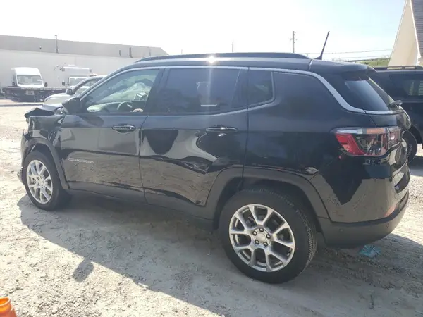 3C4NJDFN7RT136185 2024 JEEP COMPASS - Image 2