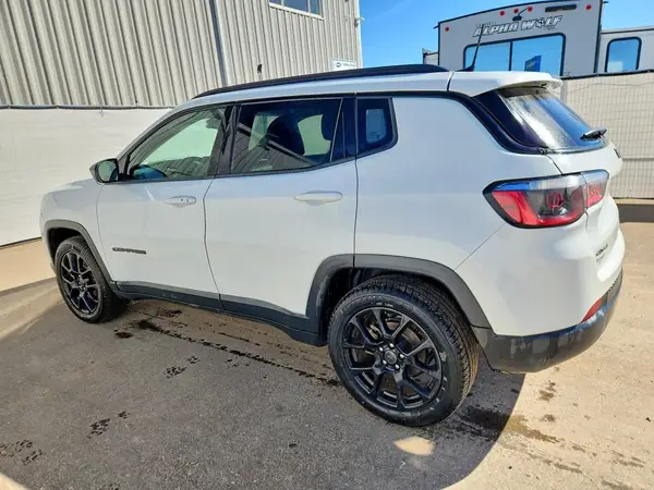 3C4NJDFN7ST541484 2025 JEEP COMPASS - Image 2
