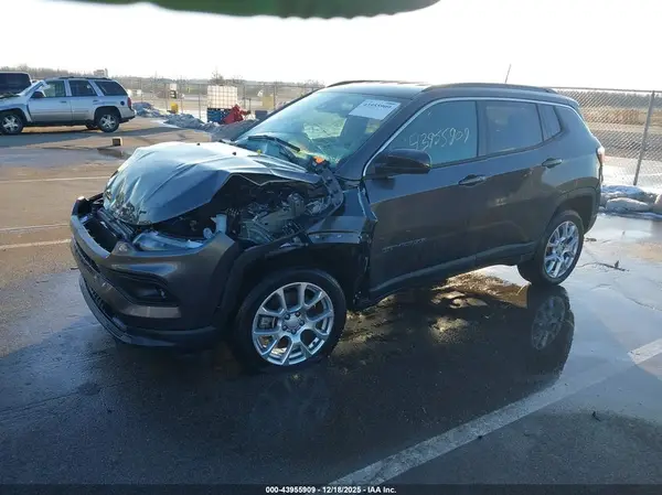 3C4NJDFN8PT507965 2023 JEEP COMPASS - Image 2