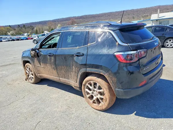 3C4NJDFN8PT517489 2023 JEEP COMPASS - Image 2