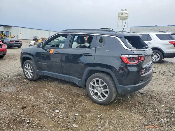 3C4NJDFN8PT520571 2023 JEEP COMPASS - Image 2
