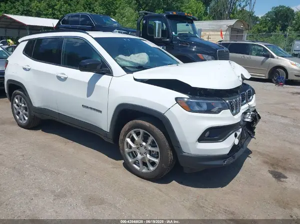 3C4NJDFN8RT142657 2024 JEEP COMPASS - Image 1