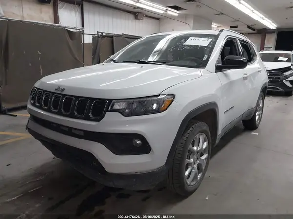 3C4NJDFN8RT170524 2024 JEEP COMPASS - Image 2