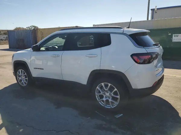 3C4NJDFN9PT532809 2023 JEEP COMPASS - Image 2